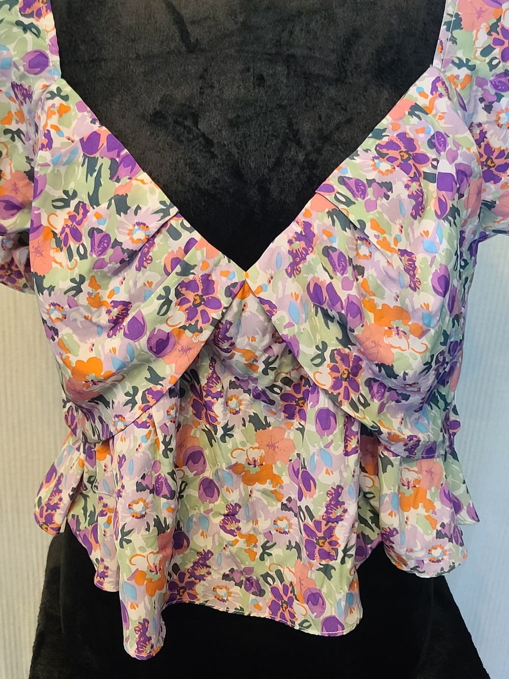 Astr Floral Peplum V-Neck Top in Purple & Orange  XL